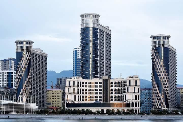 Yalcin Star Residence Diana'S Flat Batumi Exterior photo